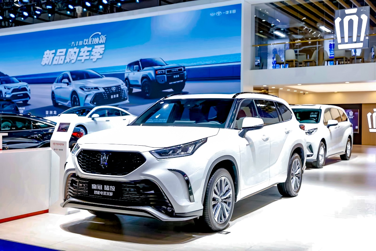 领跑新时代,一汽丰田全明星车型亮相长春车展