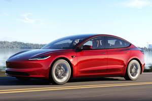 8月B级车洗牌：帕萨特逆袭Model 3，凯美瑞紧追奔驰C级