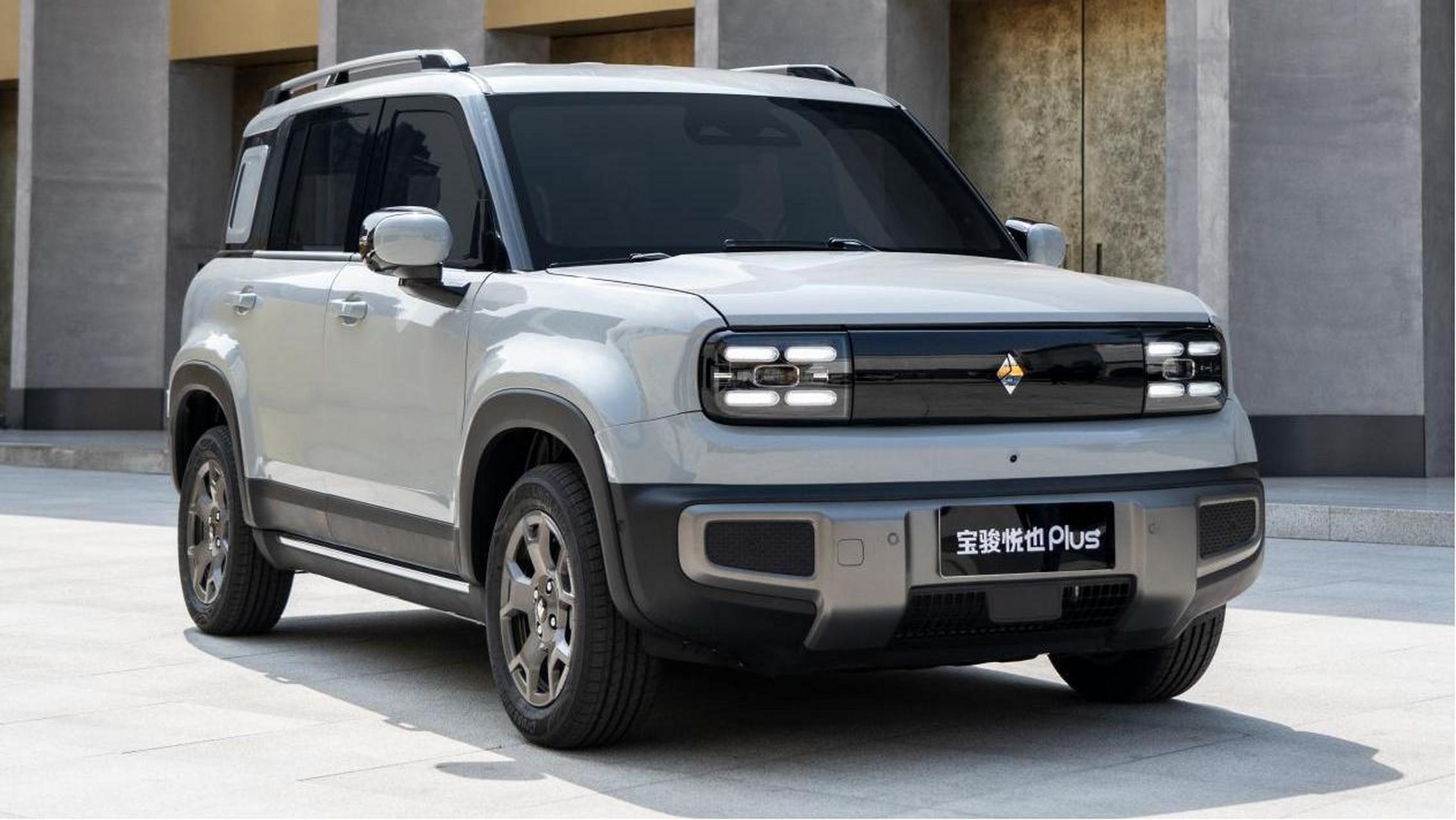 10万级方盒子硬派SUV！吉利牛仔对比宝骏悦也PLUS，谁能胜出？