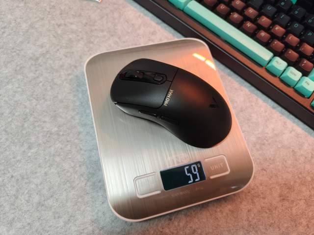 性能与舒适并重的游戏利器，雷柏VT3 Pro Max鼠标