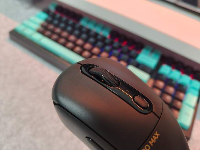 性能与舒适并重的游戏利器，雷柏VT3 Pro Max鼠标