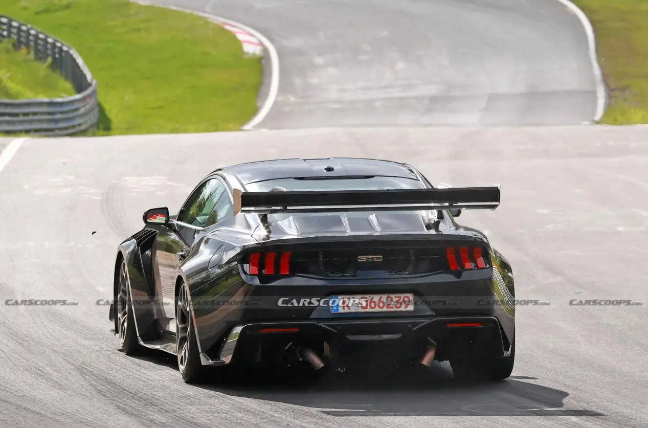 Mustang GTD加入纽北“6分俱乐部”，已能吃到911 GT3 RS尾气？