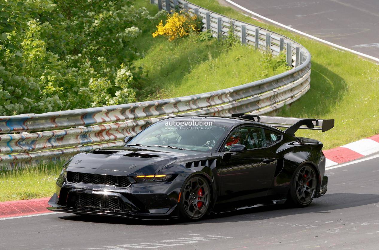 Mustang GTD加入纽北“6分俱乐部”，已能吃到911 GT3 RS尾气？