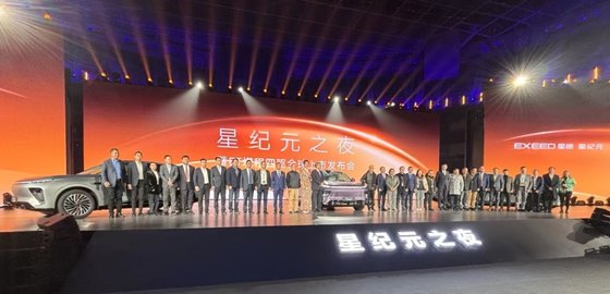 迈向科技新豪华品牌，全新星纪元ET增程四驱上市，23.98万元起
