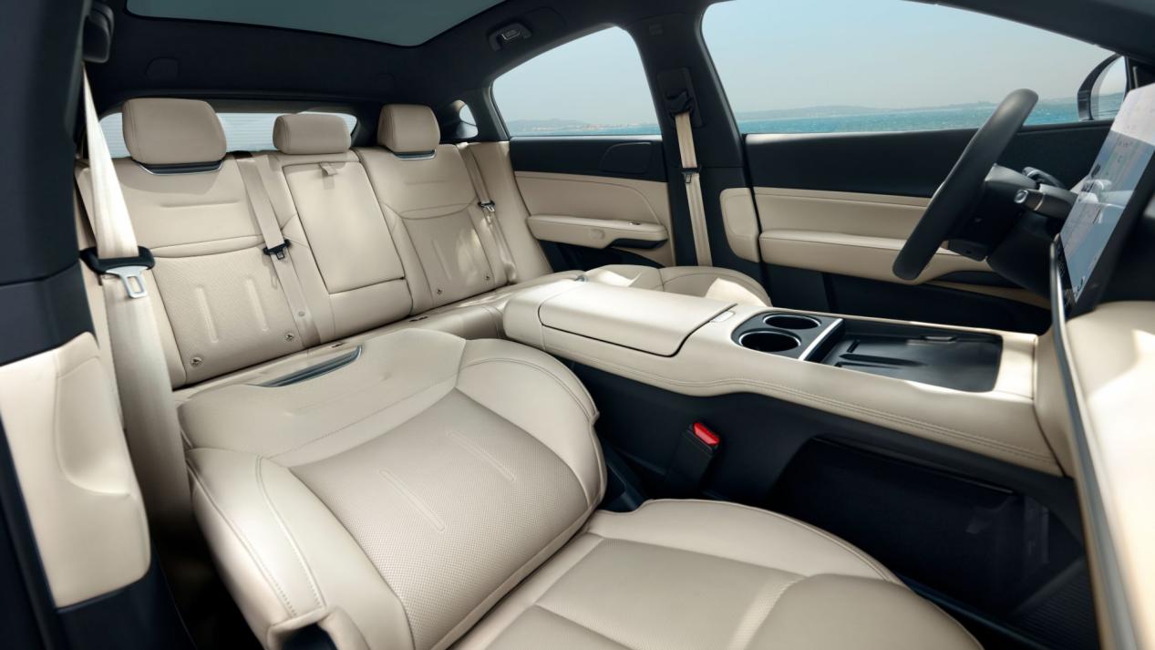 20万级纯电SUV，小鹏G6和特斯拉Model Y谁更值得入手？
