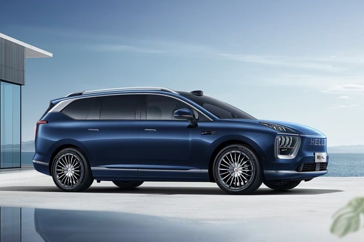 四大厂集体推“5米+”SUV，谁是问界M9最优平替？