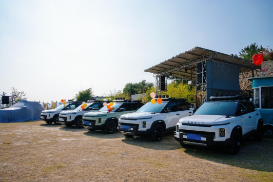 潮流越野SUV，吉利牛仔上市，8.99万元起