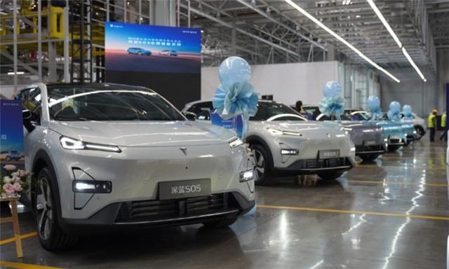12万级纯电SUV，深蓝S05为何能异军突起？