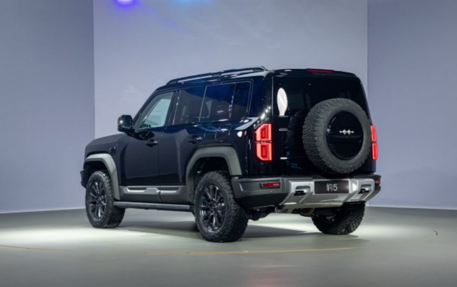 BJ40魔核电驱版预售价高于预期：22.48万元起的标准略高