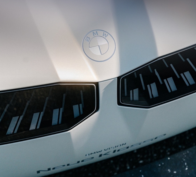 颠覆想象！BMW智舱显示技术将科幻电影桥段照入现实