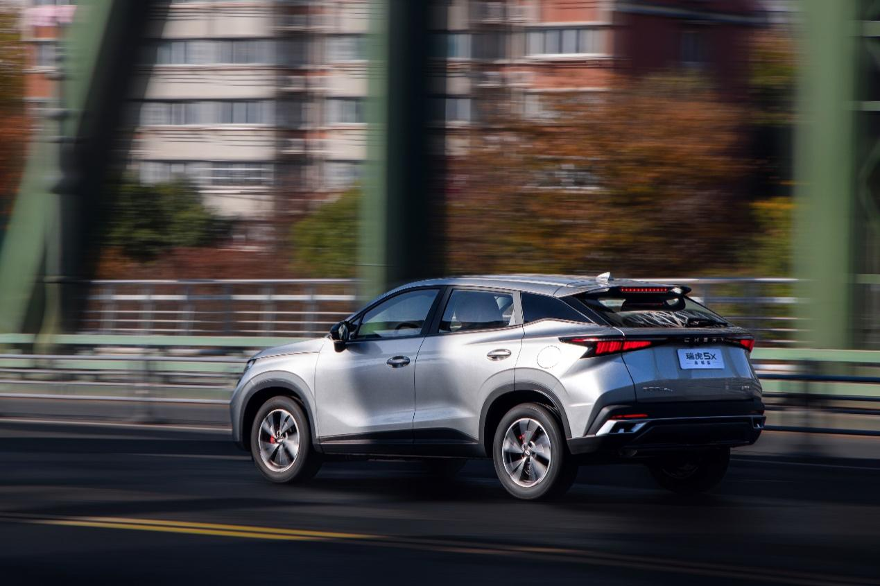中国A0级SUV“卷王”实锤，拥有瑞虎5x高能版等于拥有全世界