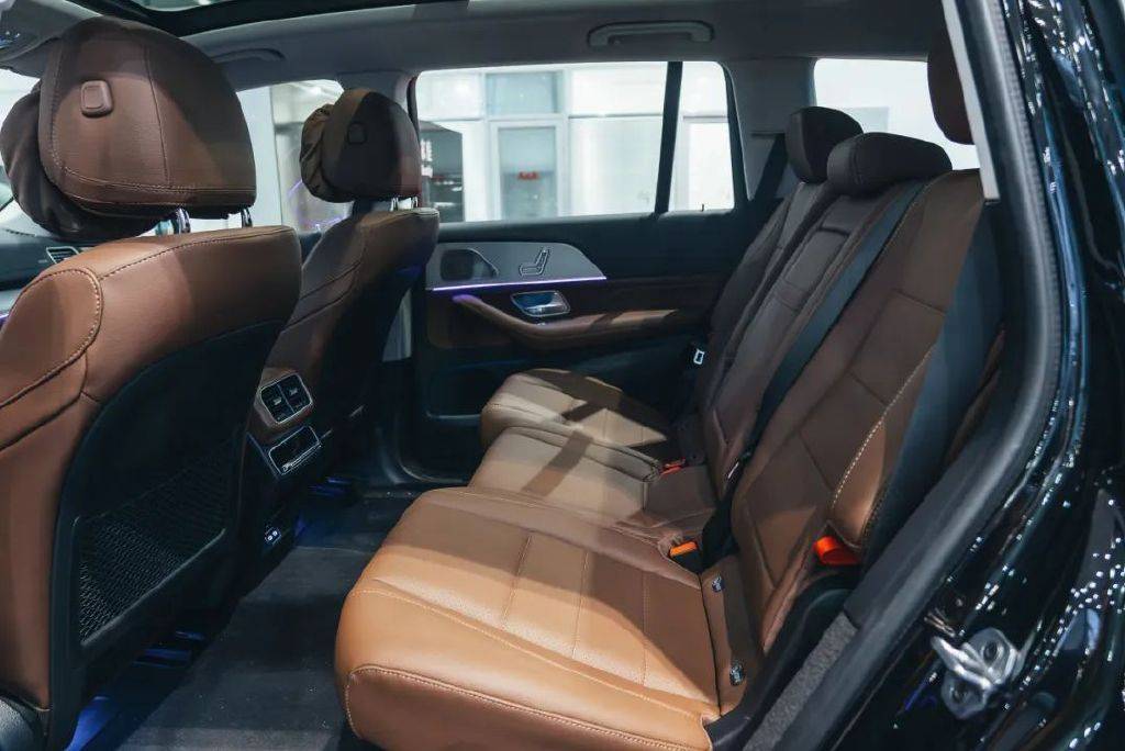 什么样的成都有钱人，会在2024年买一台奔驰GLS SUV？