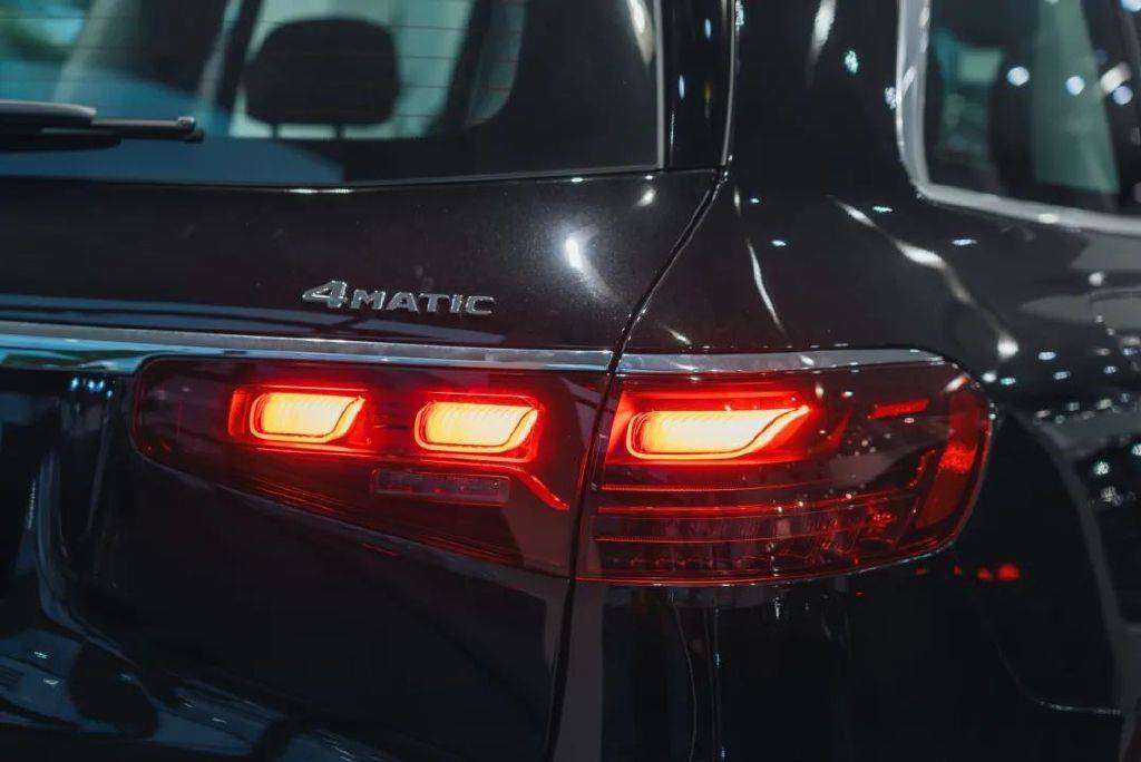 什么样的成都有钱人，会在2024年买一台奔驰GLS SUV？