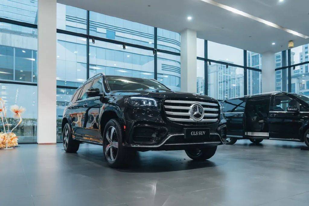 什么样的成都有钱人，会在2024年买一台奔驰GLS SUV？