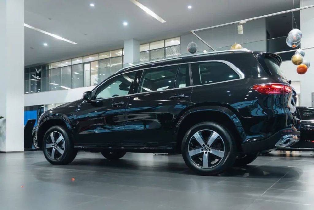 什么样的成都有钱人，会在2024年买一台奔驰GLS SUV？