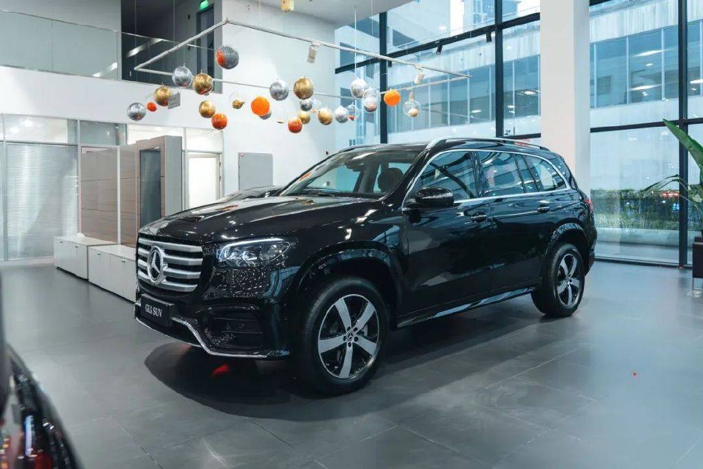 什么样的成都有钱人，会在2024年买一台奔驰GLS SUV？