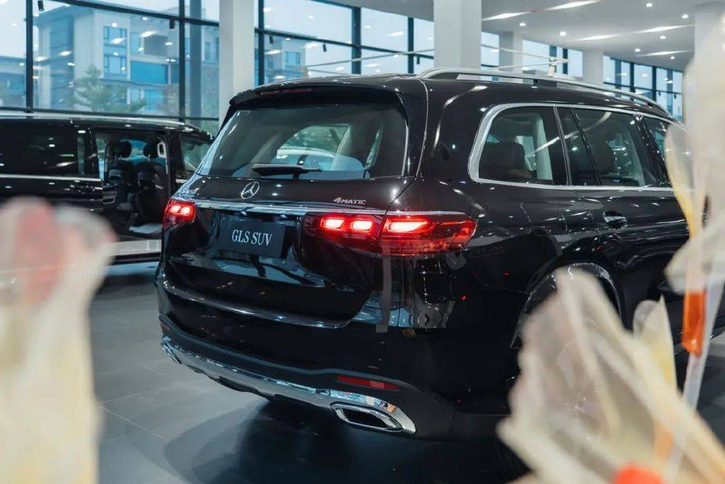 什么样的成都有钱人，会在2024年买一台奔驰GLS SUV？