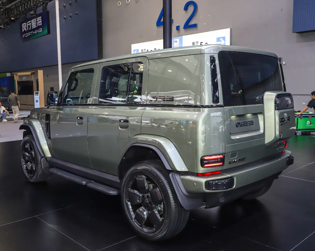 四驱下放，价格降低！iCAR V23首炮没打响，这么调整绝对有用！