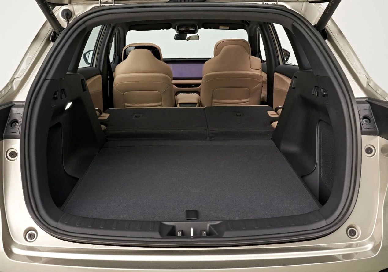 13万级最强燃油SUV，第四代CS75PLUS Ultra正式上市