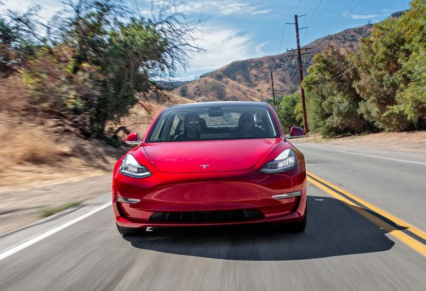20多万预算，智界新S7何以成Model 3最强挑战者？