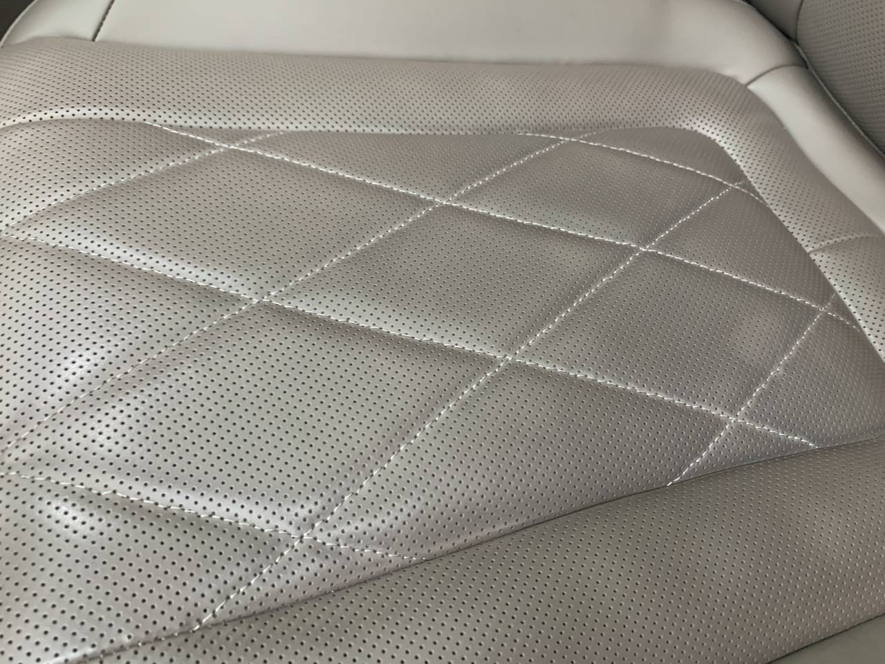 汽车座椅极限使用后会怎样？看看小米/鸿蒙智行/理想/蔚来的表现