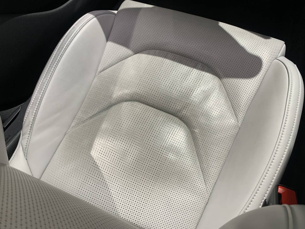 汽车座椅极限使用后会怎样？看看小米/鸿蒙智行/理想/蔚来的表现