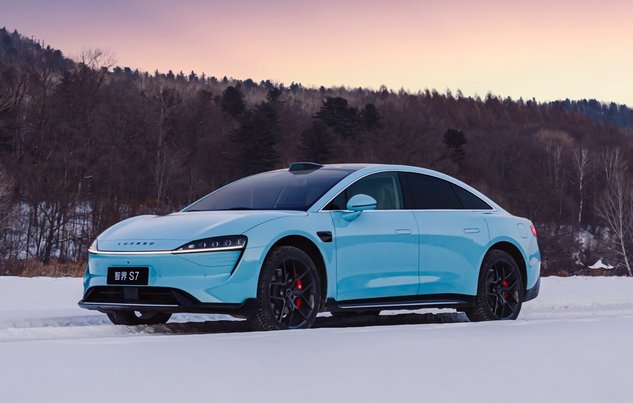 20多万预算，智界新S7何以成Model 3最强挑战者？