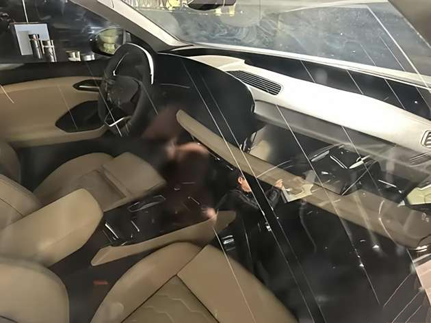 一汽奥迪A5L采用海外版内饰设计方案，视觉效果可以给出好评