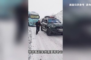 猛士车主才是真猛士！东风猛士917凭816匹强马力冰雪救援大卡车