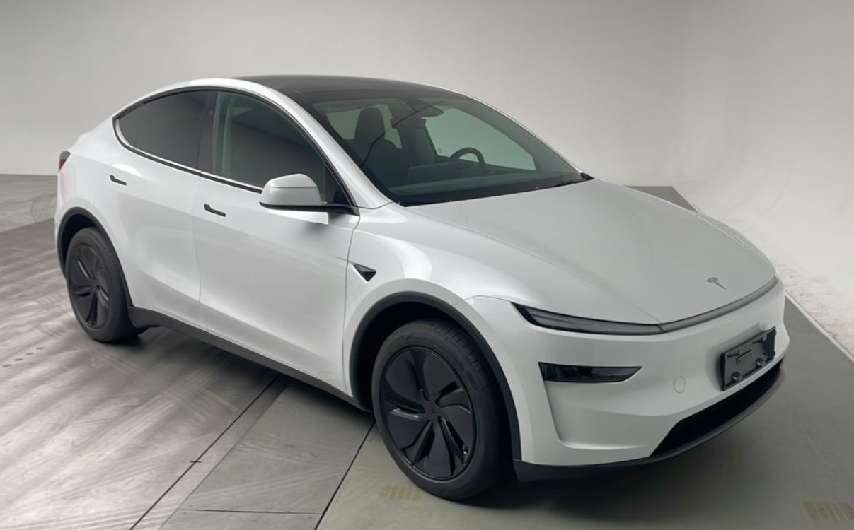 全新特斯拉Model Y，座椅加长，涨价1.36万元贵在哪？