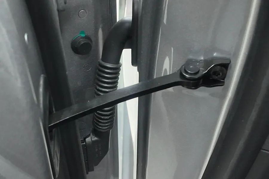 极越07拆车：中道崩殂多为人祸，非车之罪！