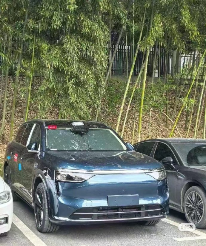 我扒出问界M8三大亮点，爆款预定了！