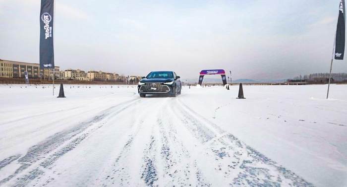 1L油挑战冰雪“纽北”赛道，全新亚洲龙实力夺冠！