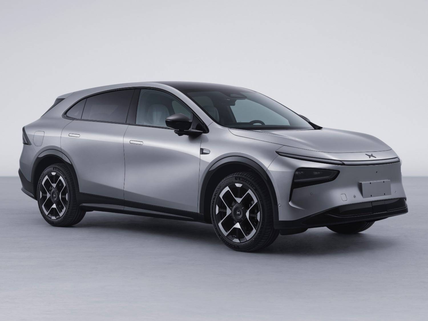 25万级别的全新碰撞 对比乐道 L60 Model Y 小鹏 G7