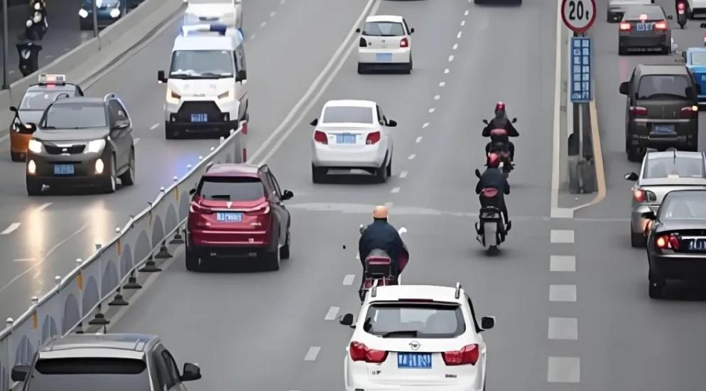 开车 20 年才悟透的 8 个好习惯，你达标了吗？