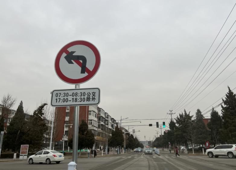 为啥别人掉头没事，你掉头就被扣分罚款？这些掉头技巧懂了吗