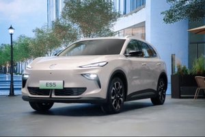 MG ES5重新发布：置换惊喜价9.99万元起，好开的纯电SUV