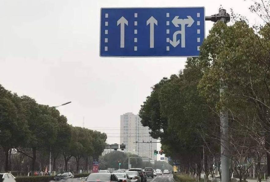 为啥别人掉头没事，你掉头就被扣分罚款？这些掉头技巧懂了吗
