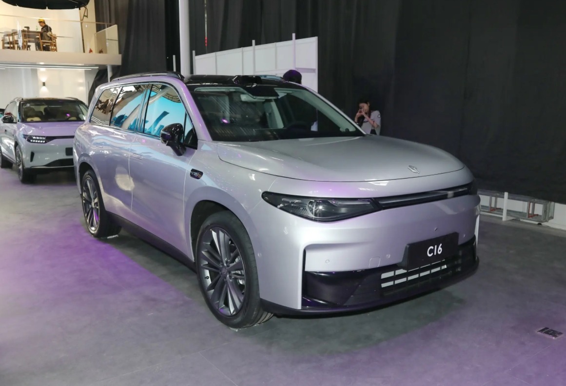 零跑C16长续航版，涨价1.1万，续航增加，配置有哪些变化