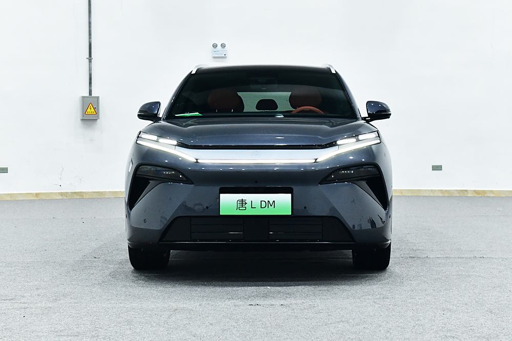 比亚迪唐L正式发布，零百加速3.9秒，主打30万级旗舰SUV