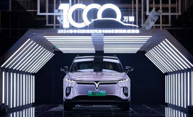 新车密集年销挑战20万辆！岚图汽车2025敢为人先换挡加速