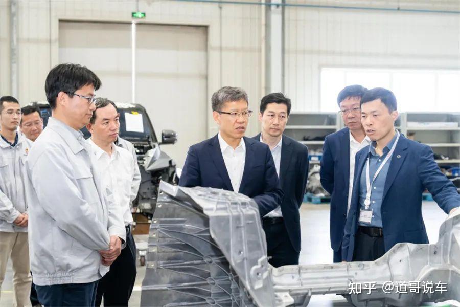 马拉松爱好者周治平诠释另一种“卷老板”｜2024年度十大人物