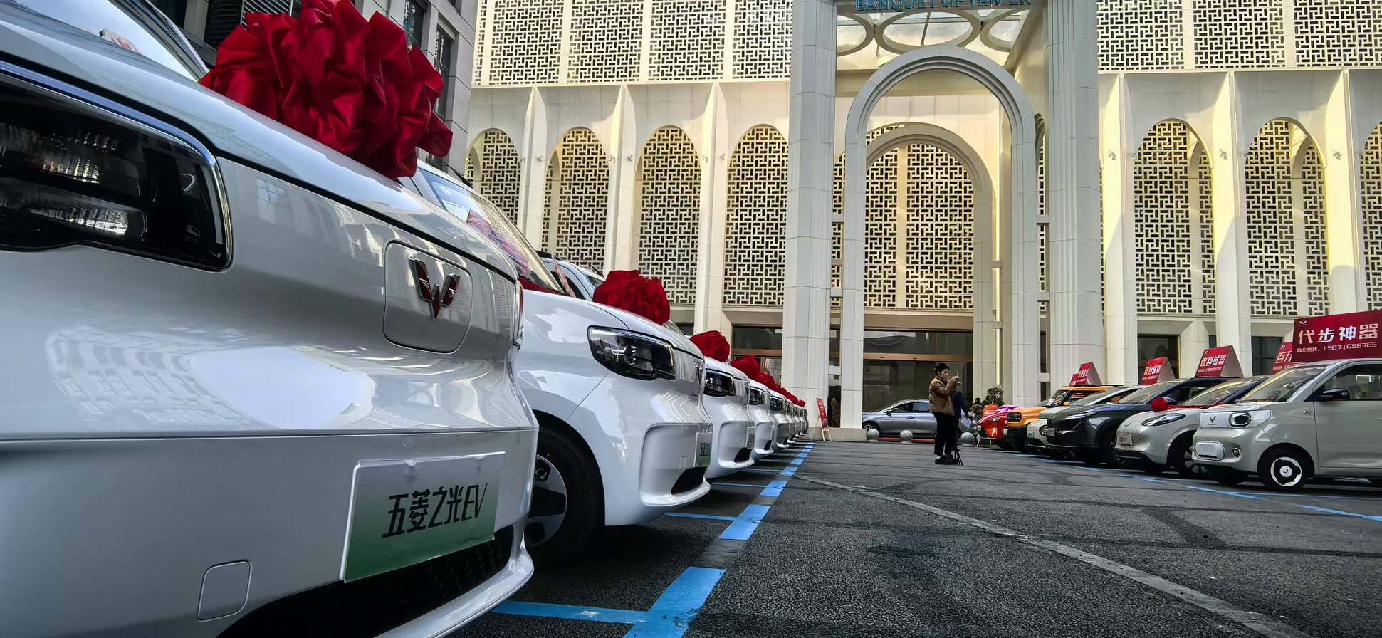 从奋斗到自由！五菱之光EV版湖北上市预售4.78万起