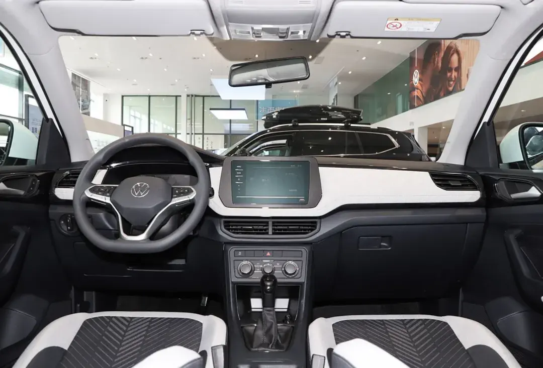 4.89万的吉利帝豪、7.99万的大众SUV！值得抄底3款油车！
