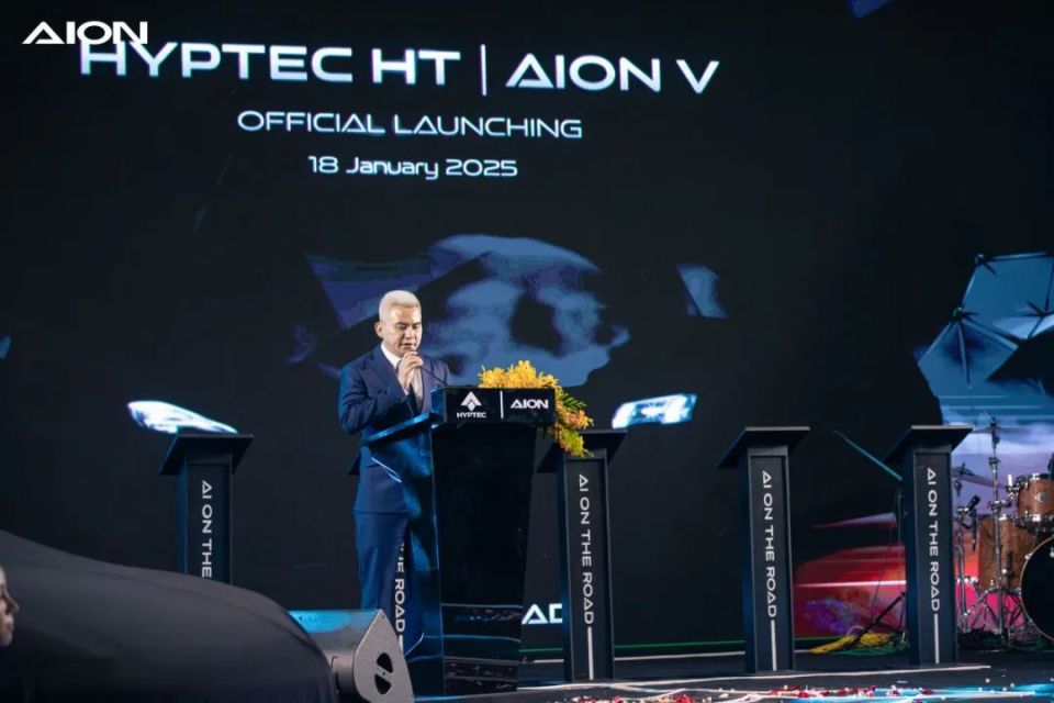 双星闪耀，埃安携AION V与HYPTEC HT柬埔寨盛大上市