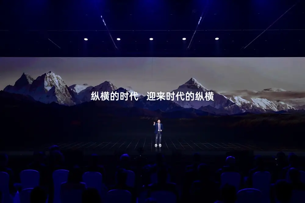 豪华配置拉满，捷途纵横让中国豪华越野惊艳全球！