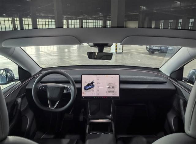 全网首测焕新Model Y，更赛博更舒适