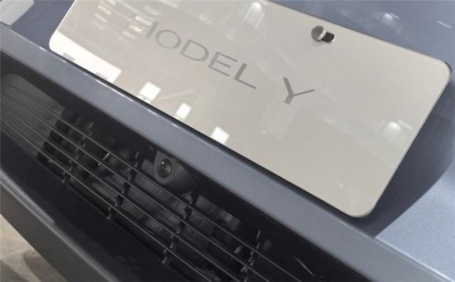 全网首测焕新Model Y，更赛博更舒适