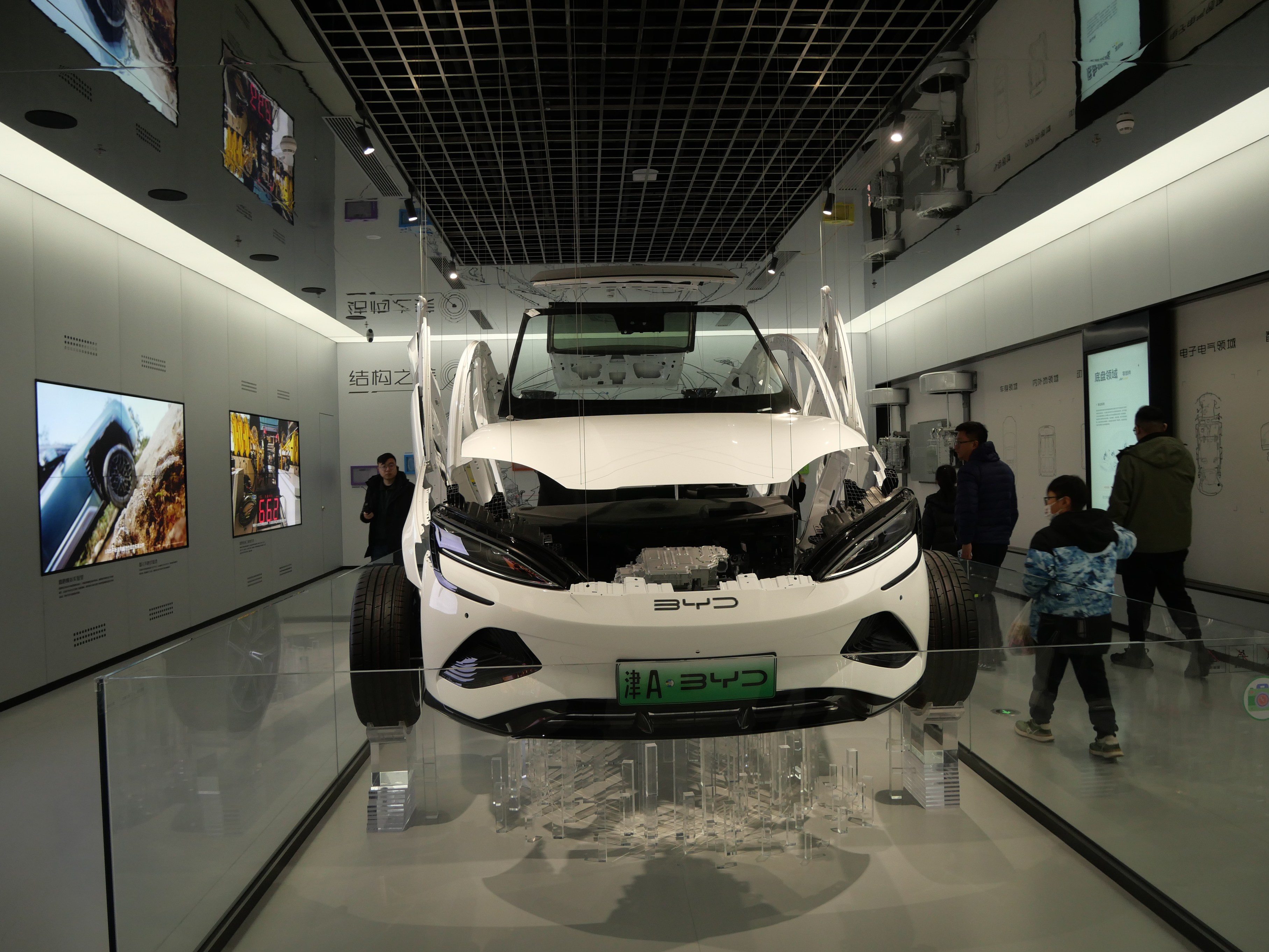打卡天津迪空间：构建中国汽车文化 比亚迪不仅造车也造梦