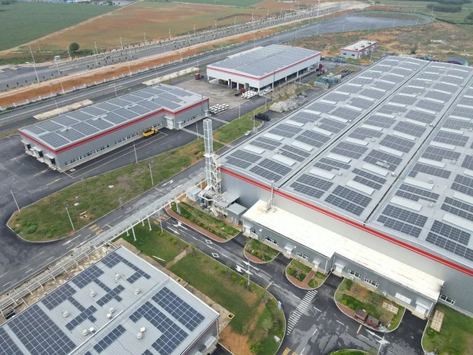 一汽解放2024年整车销量突破25万辆 中重卡份额连续九年行业第一